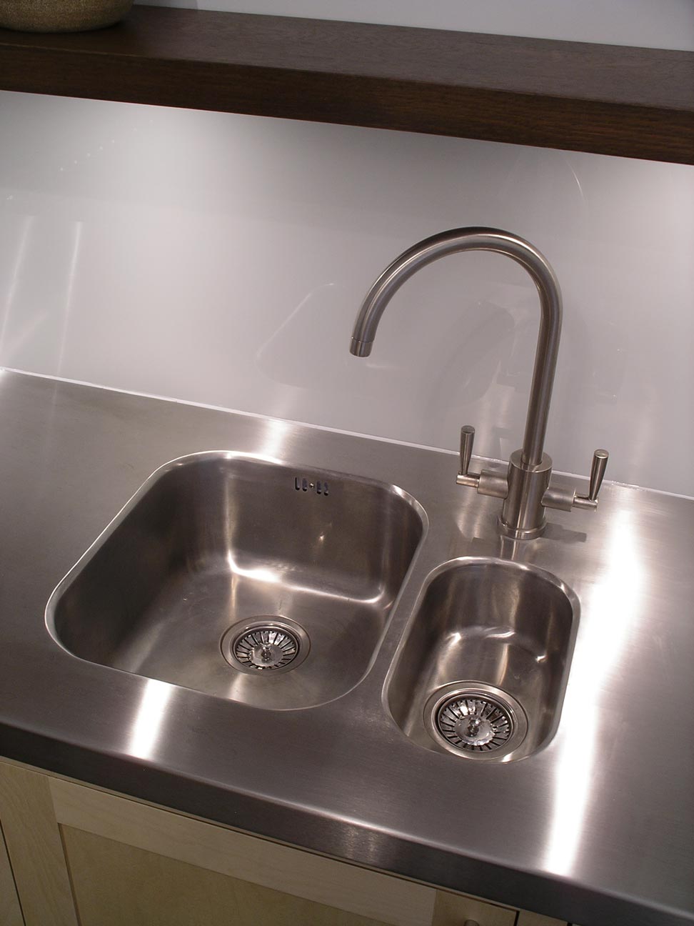 undermounted sinks is welded to the stainless steel worktop