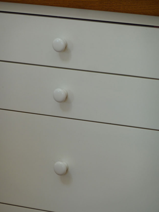 bespoke kitchen drawers in hand painted finish